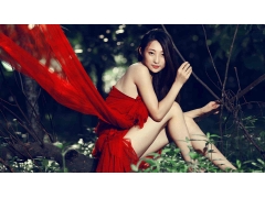 人像 - 那一抹红